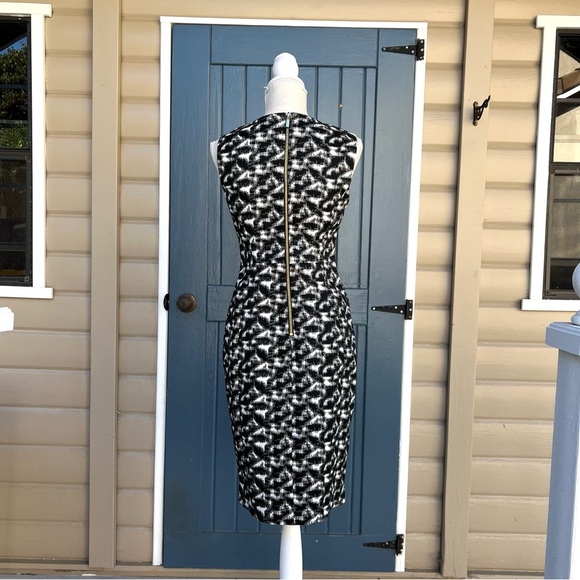 Calvin Klein Black and White Midi Dress Women’s Size 6 - Picture 3 of 8